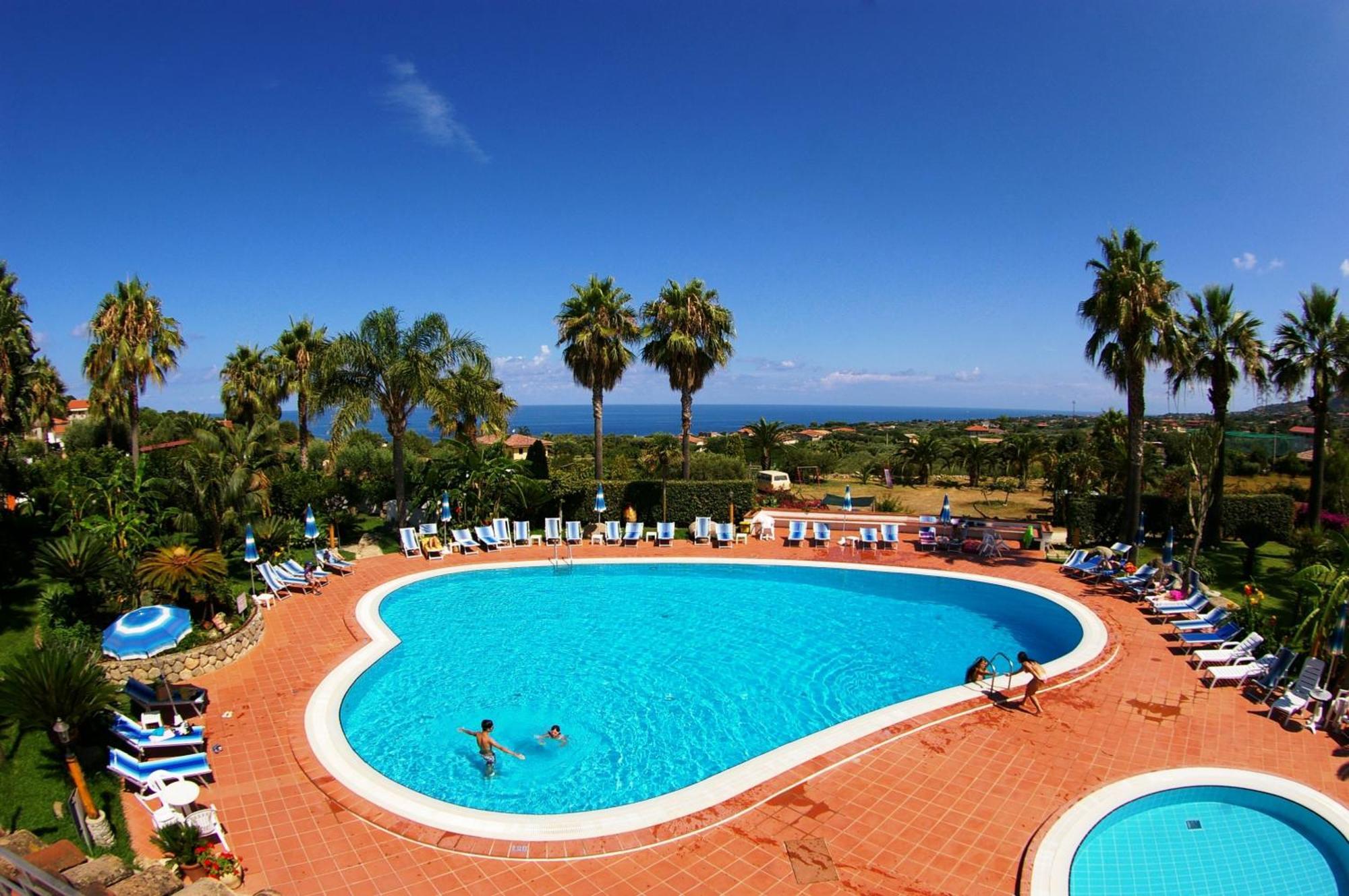 Hotel Residence Costa Azzurra Capo Vaticano Exterior photo
