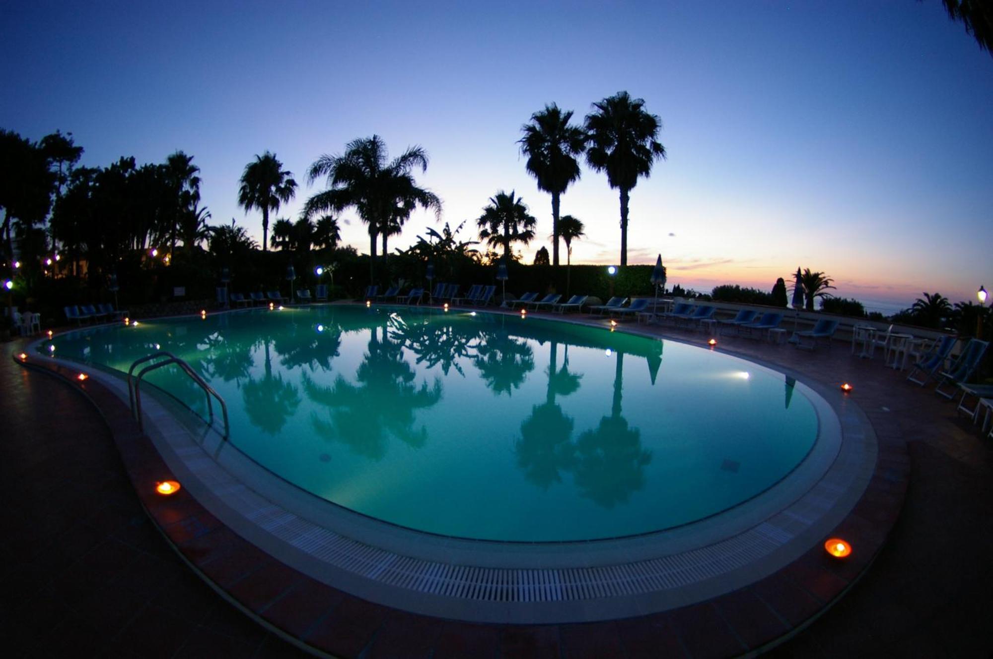 Hotel Residence Costa Azzurra Capo Vaticano Exterior photo