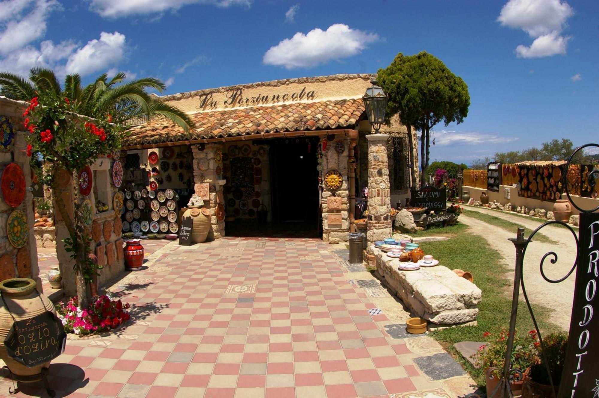 Hotel Residence Costa Azzurra Capo Vaticano Exterior photo