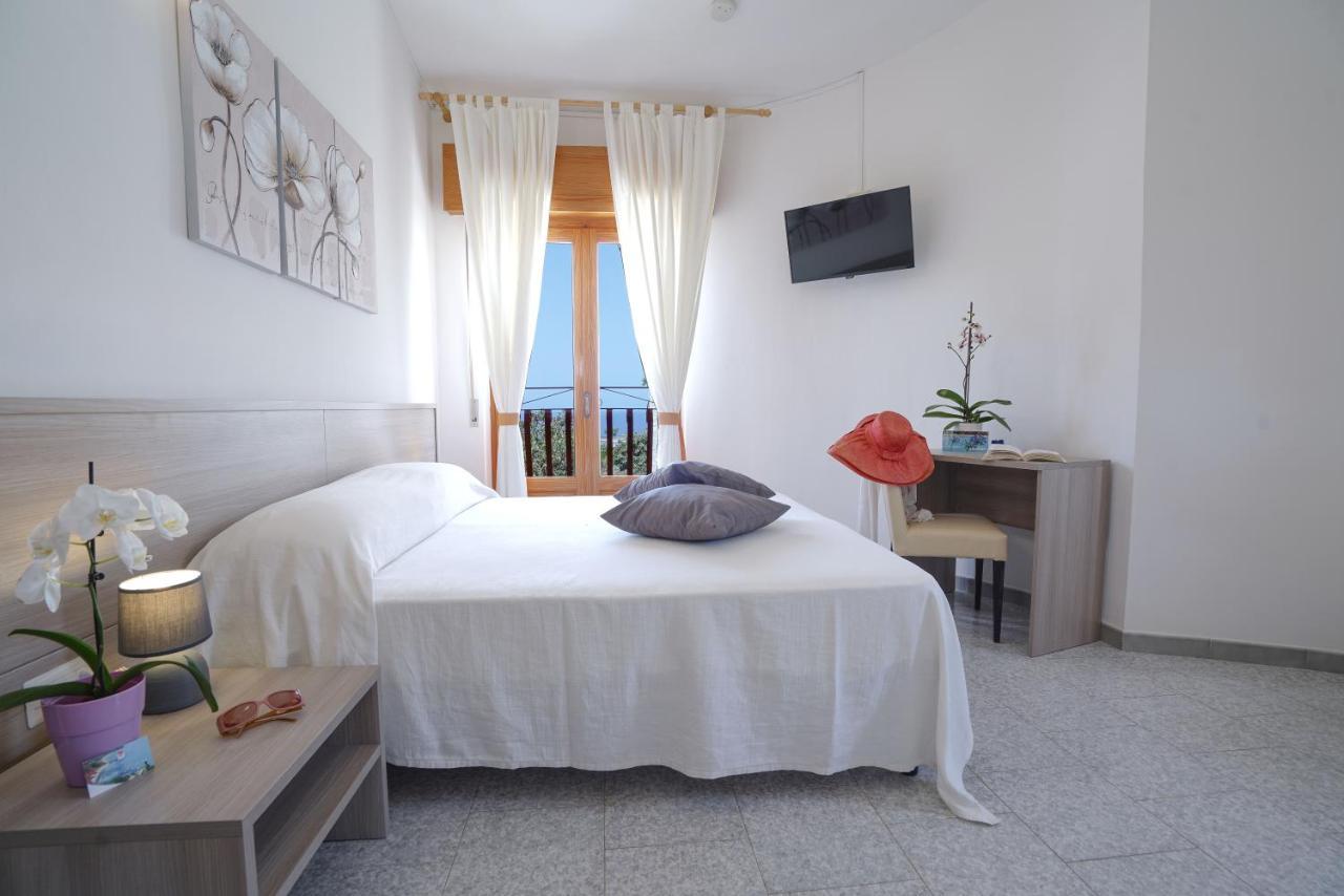 Hotel Residence Costa Azzurra Capo Vaticano Exterior photo