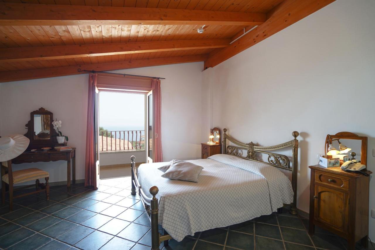 Hotel Residence Costa Azzurra Capo Vaticano Exterior photo